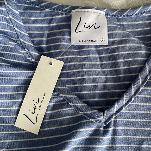 Livi by Olivia Rae Blue and White Cropped V-Neck | Size M - Picture 4 of 5